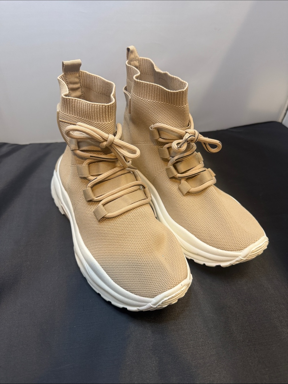 YOKI  Women’s Knit High-Top Lace-Up Sneakers in Beige